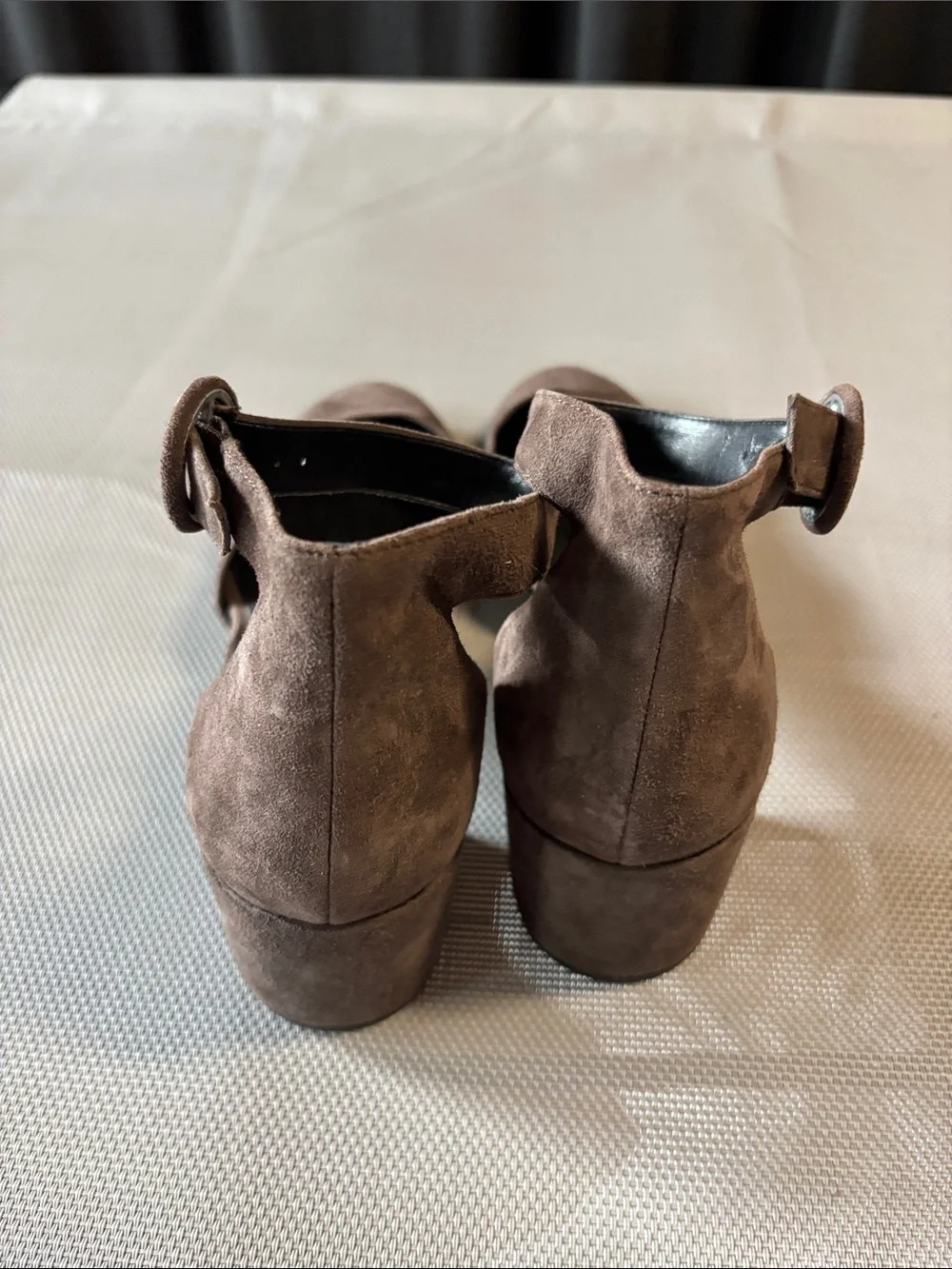 Pelle Moda Dark Brown Suede Ankle-Strap Block Heels sz 9
